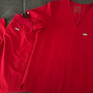 Figs Red Scrub set women’s size xl NWOT